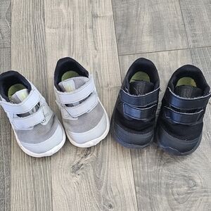 Nike Kids' Black and Gray Velcro Sneakers